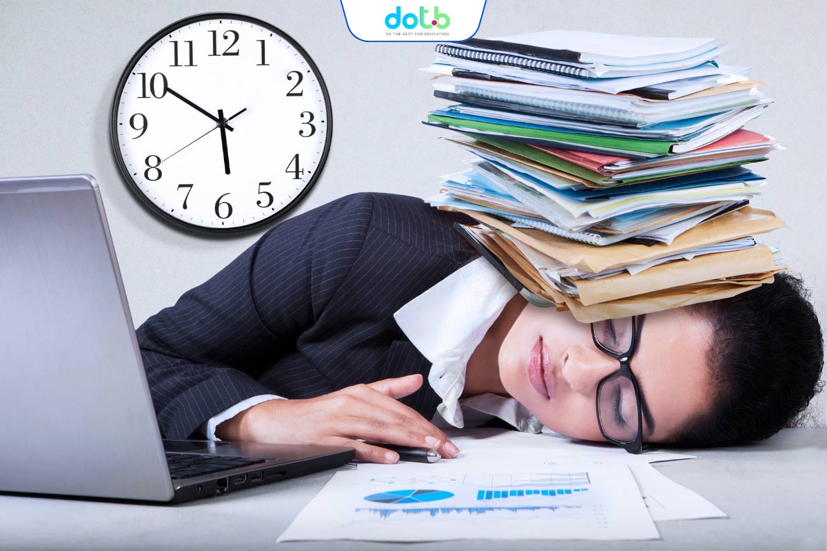 Quản lý vận hành thủ công gây lãng phí thời gian và giảm hiệu suất.