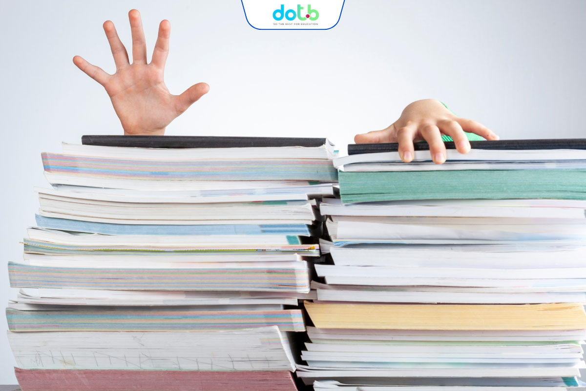 Quản lý trung tâm tiếng Anh với hệ thống giáo án và chương trình giảng dạy chi tiết, cá nhân hóa cho từng học viên.