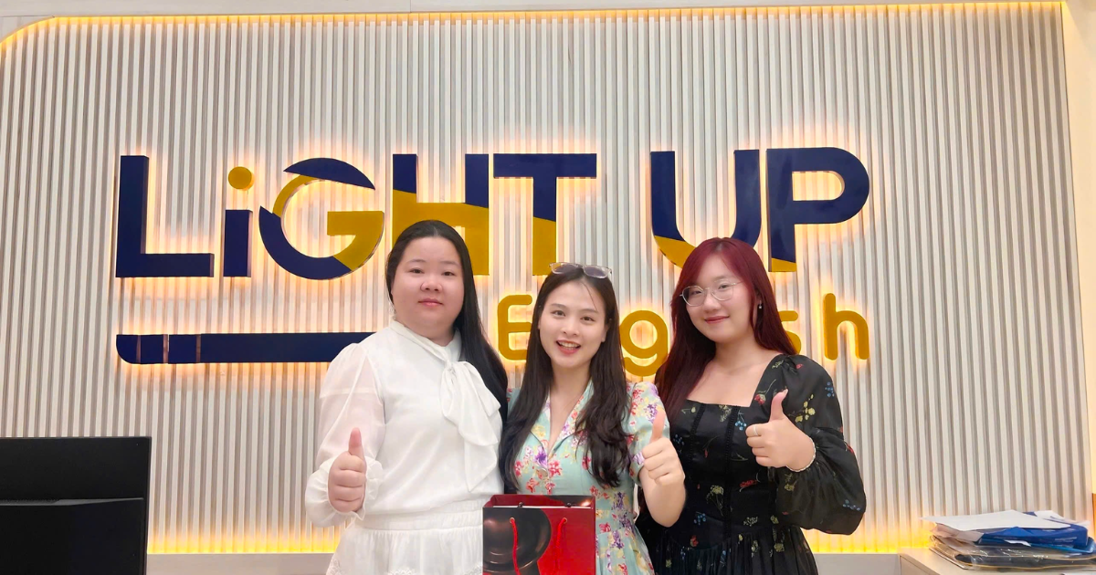 Gặp Gỡ Khách Hàng Trung Tâm Anh Ngữ Light Up English: Hành Trình Đồng Hành Và Nâng Tầm Quản Trị Giáo Dục 6 Đội ngũ Ban Lãnh Đạo DotB đến thăm hỏi & gặp gỡ Ban lãnh đạo Light Up English
